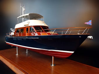 Hunt 61 Trawler custom model