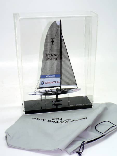 MN-A 33 BMW-Oracle Racing desk model by Abordage