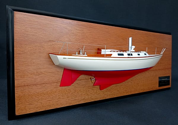 Tartan 34C Custom model with deck details
