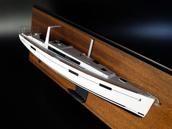 Beneteau Oceanis 41 half model with deck details by Abordage