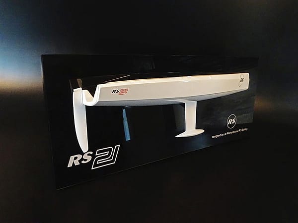 RS 21 custom half hull