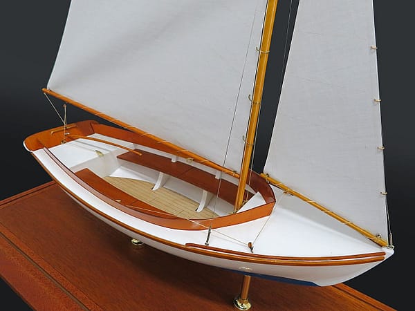 Herreshoff 12 1/2 customized ship model