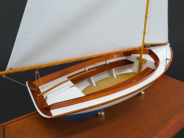 Herreshoff 12 1/2 customized ship model