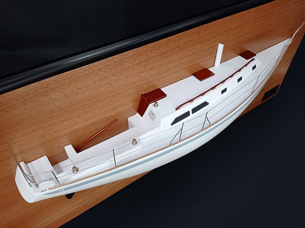 Ericson 35 MKII custom half model with deck details