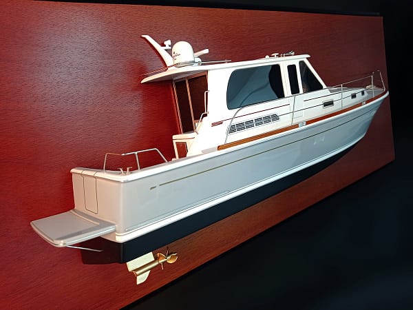 Sabre 42 Salon Express 46 custom model with deck details