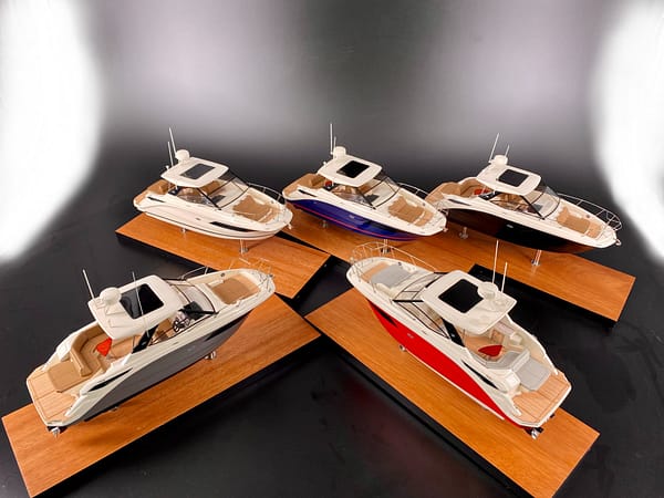 SEA RAY DA320 SUNDANCER custom desk models for shipyards, dealers