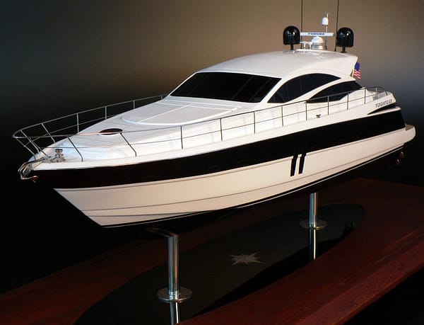 PERSHING 62 boat model built by Abordage