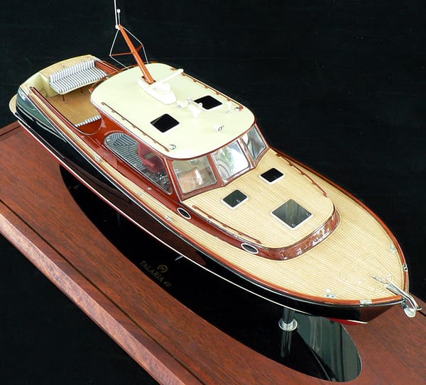 Hinckley Talaria 40. Model built by Abordage
