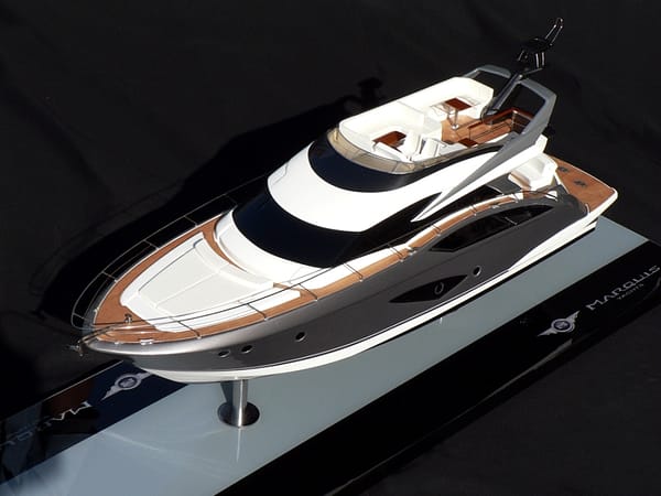 Marquis 630 model built by Abordage
