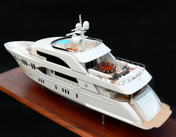 Ocean Alexander Megayacht 120 Model by Abordage