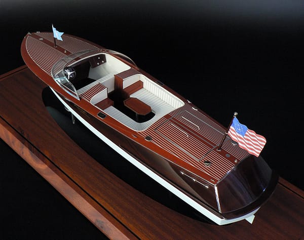 27' Tommy Bahama edition Hacker-Craft boat model by Abordage