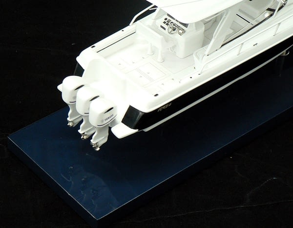 Intrepid 390 Sport Yacht Model by Abordage